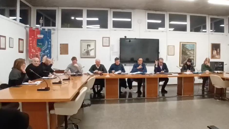 Villadossola revoca la cittadinanza onoraria a Mussolini: voto unanime